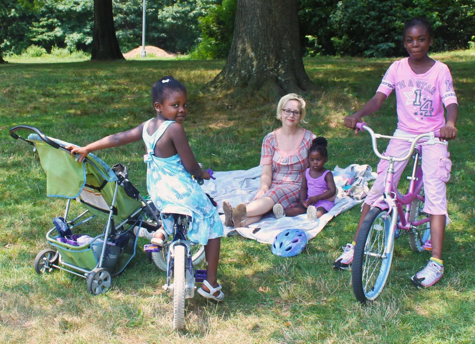 A staged family photograph in Prospect Park, from Constructions of Happiness.